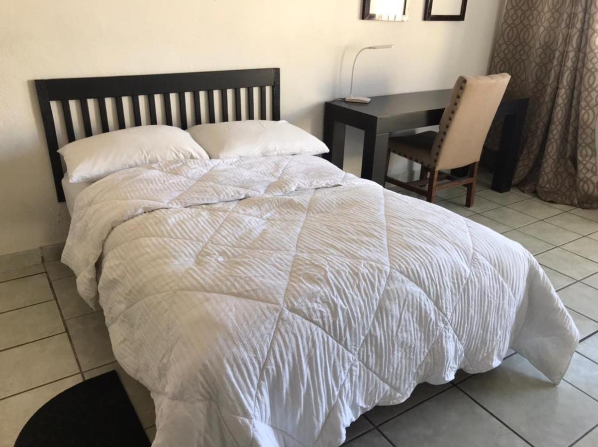 카보산루카스 The Next Door Black And White Studio In Cabo 아파트 외부 사진